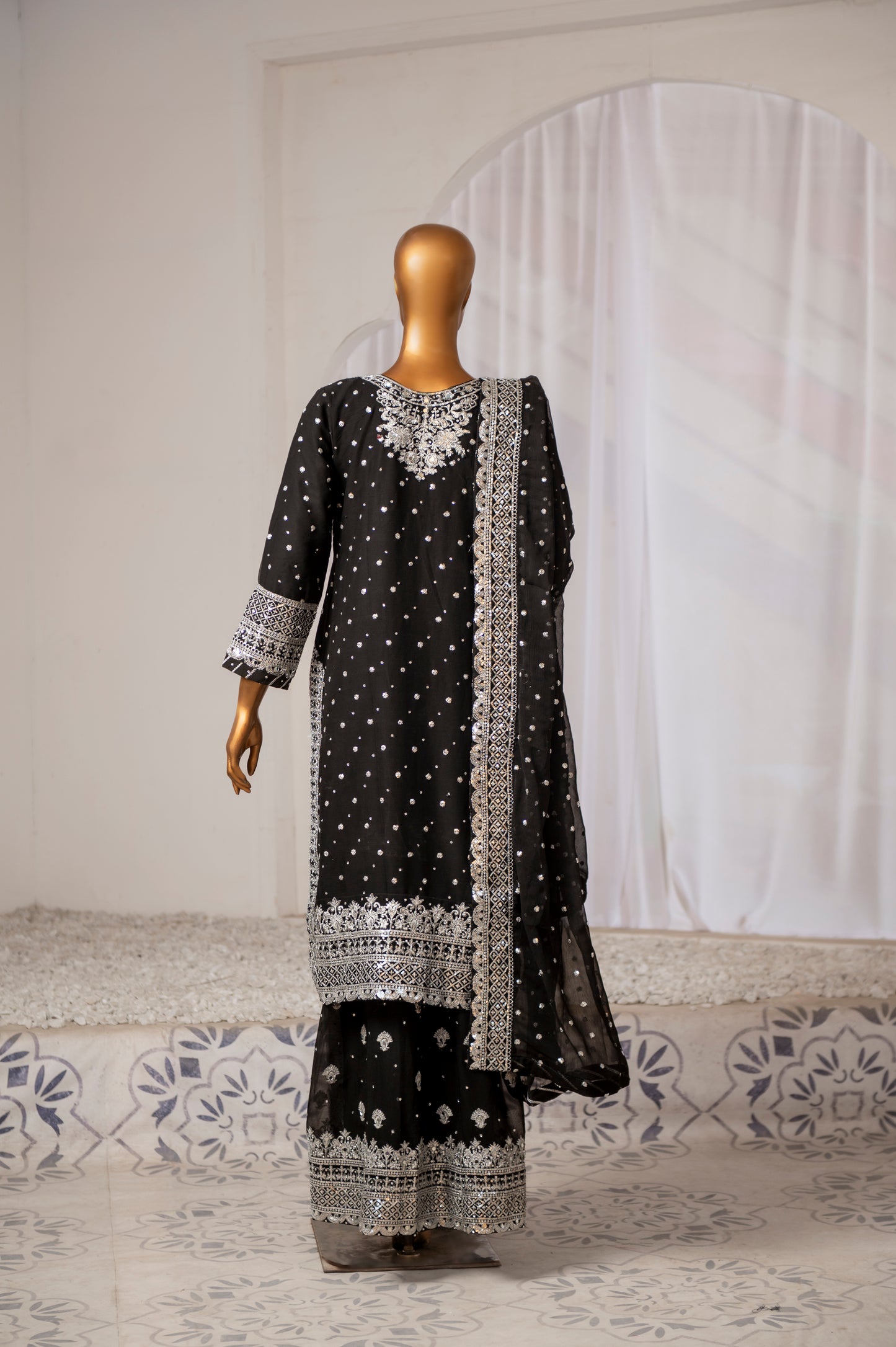 Mah-Jabeen - Black