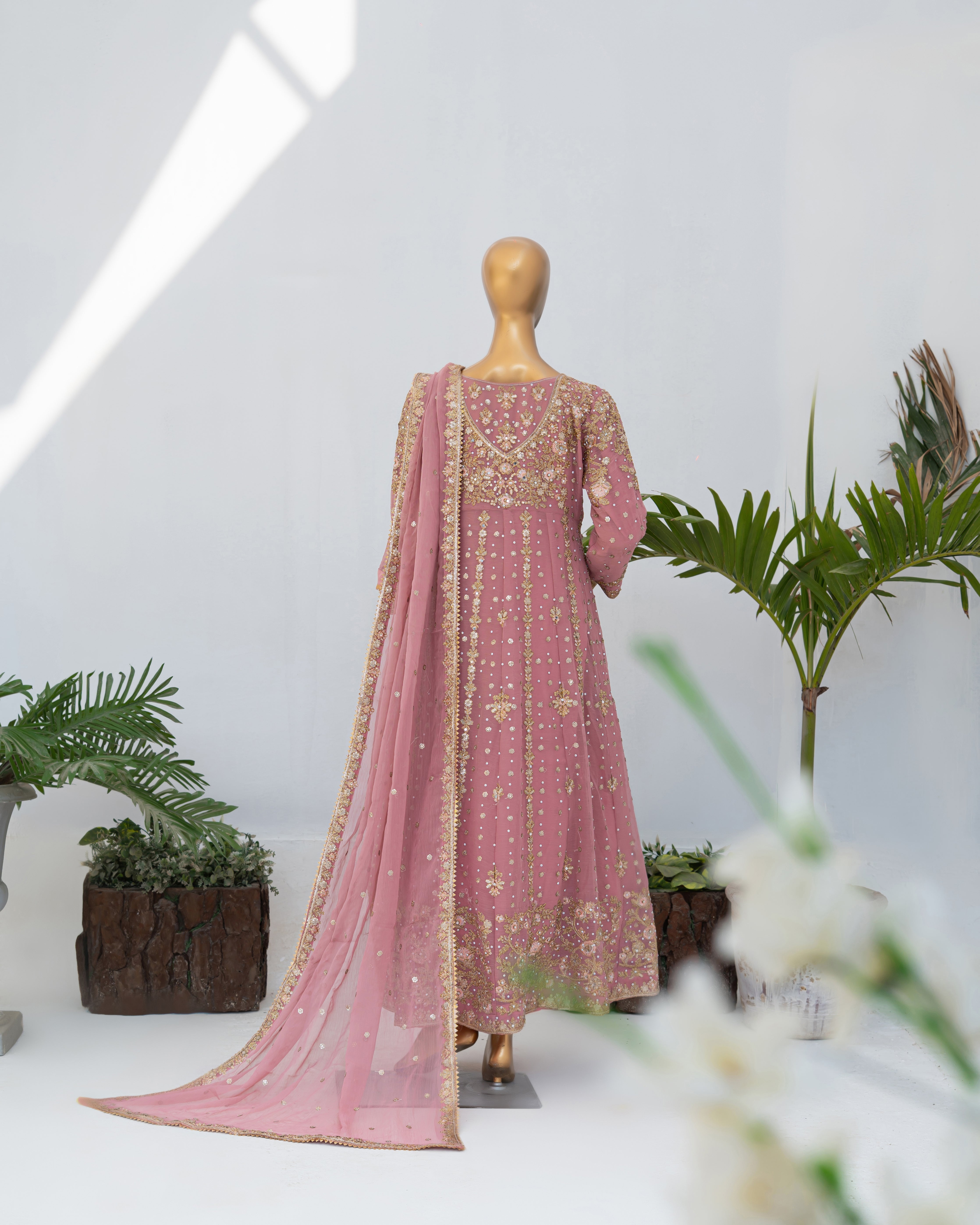 Mahira - T Pink