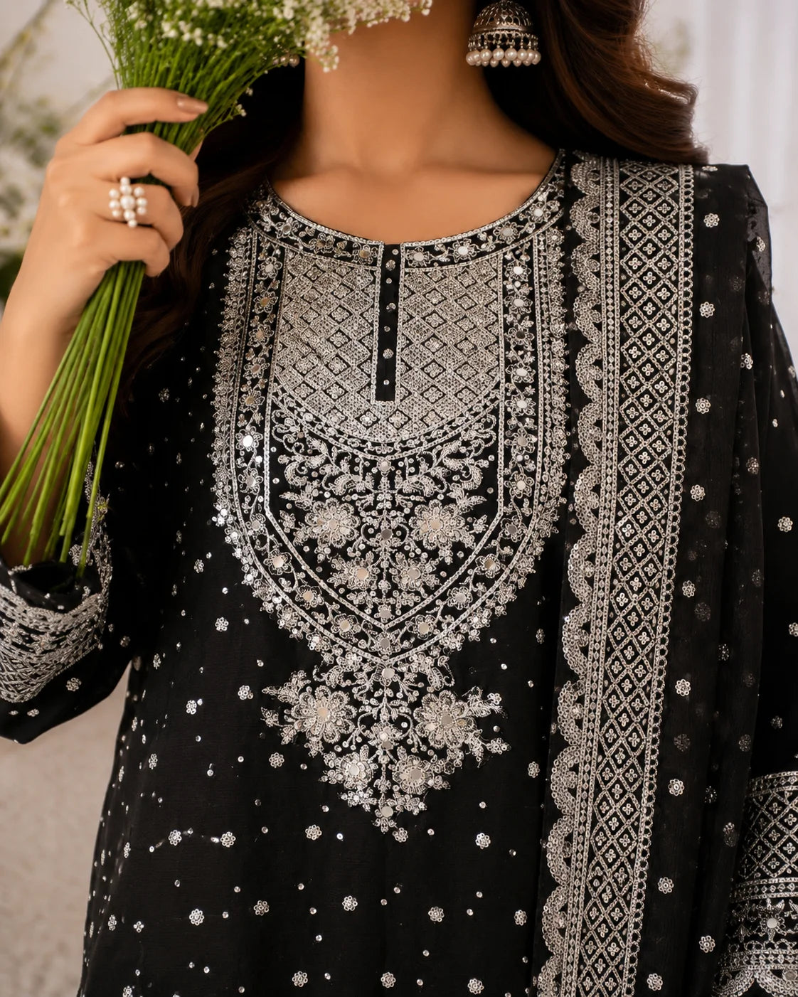 Mah-Jabeen - Black