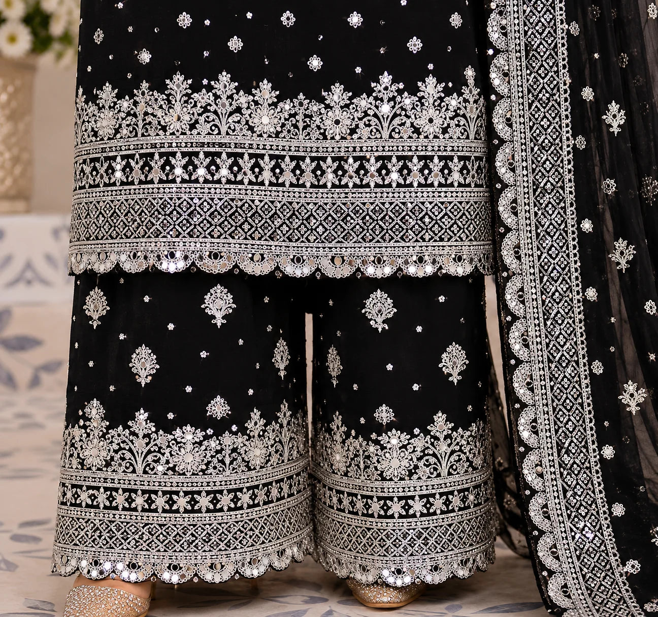 Mah-Jabeen - Black