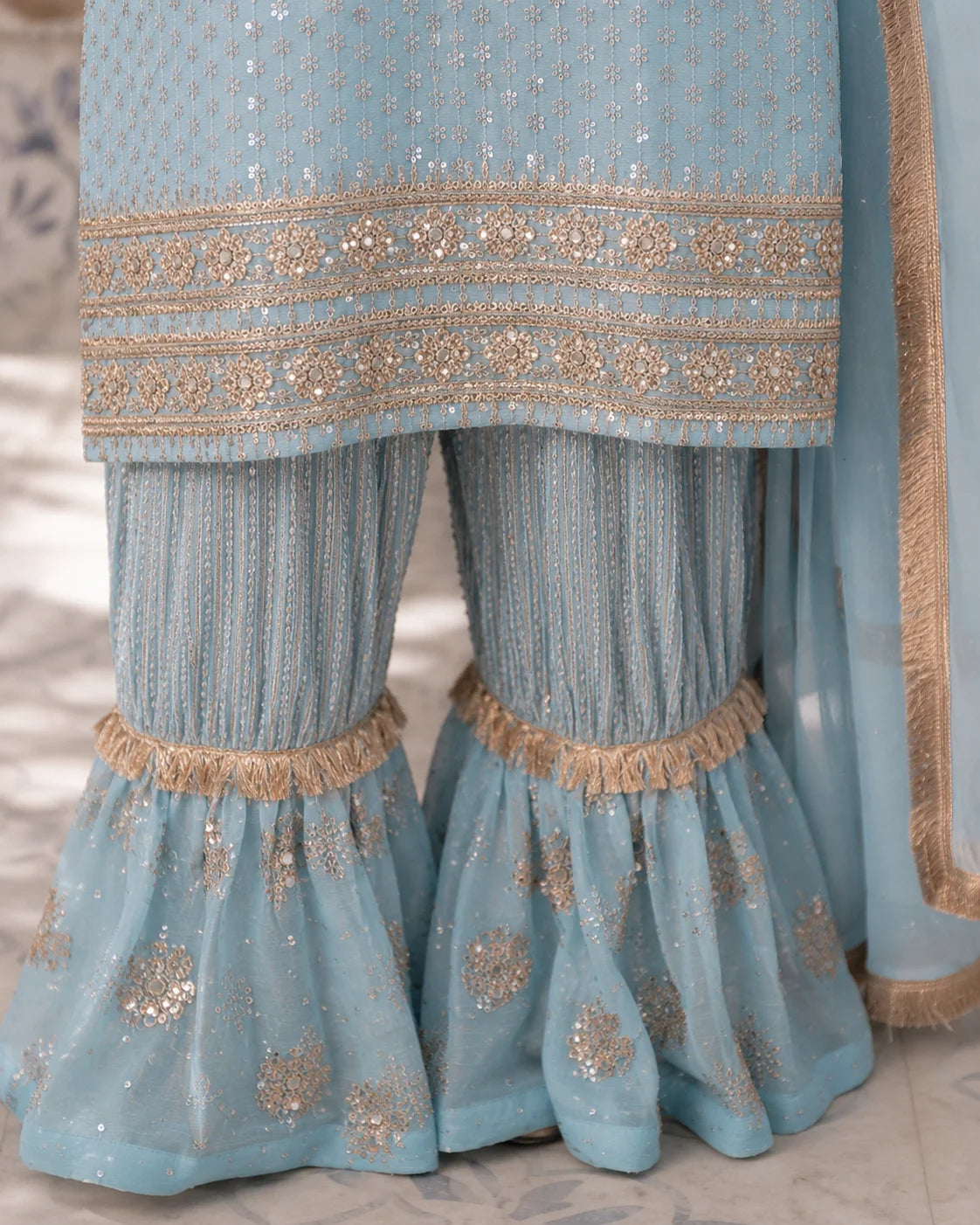 Roman - Ice Blue